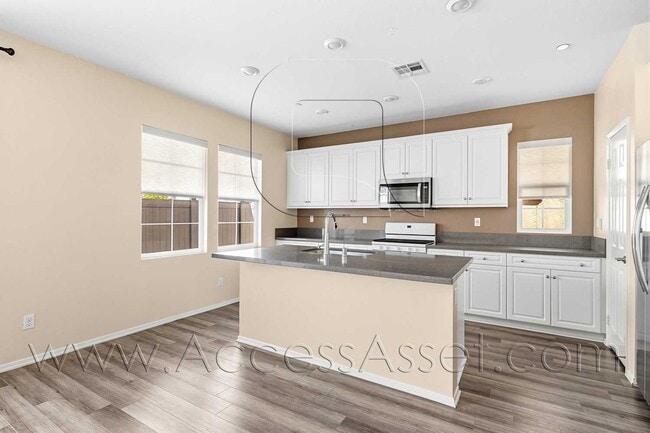 Building Photo - Spacious 2020 Built Murrieta Home | 4 Bedrooms | Solar | Community Pool