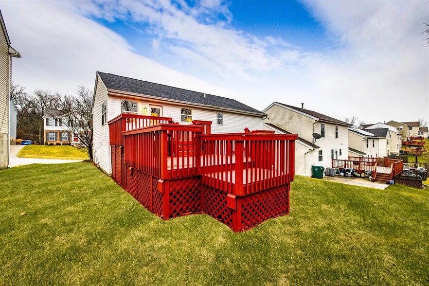 Building Photo - 915 Venetian Ter