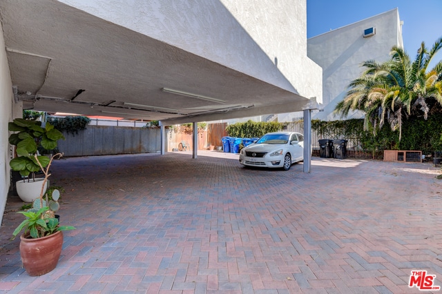 Building Photo - 1534 North Mariposa Avenue