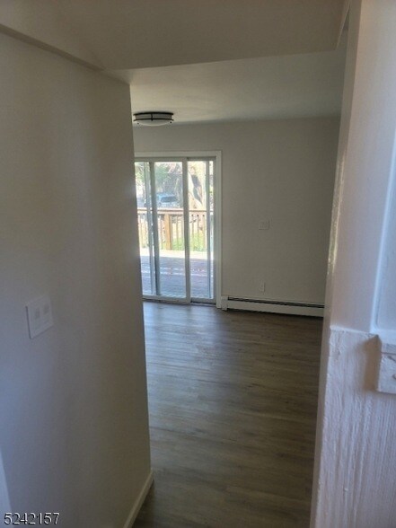 Building Photo - 170 Sargeant Ave