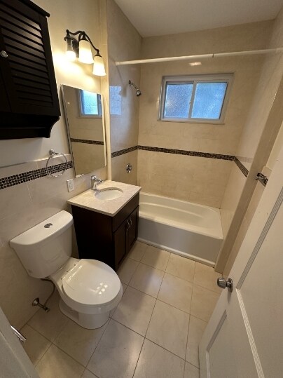 Building Photo - 11 Atkins St