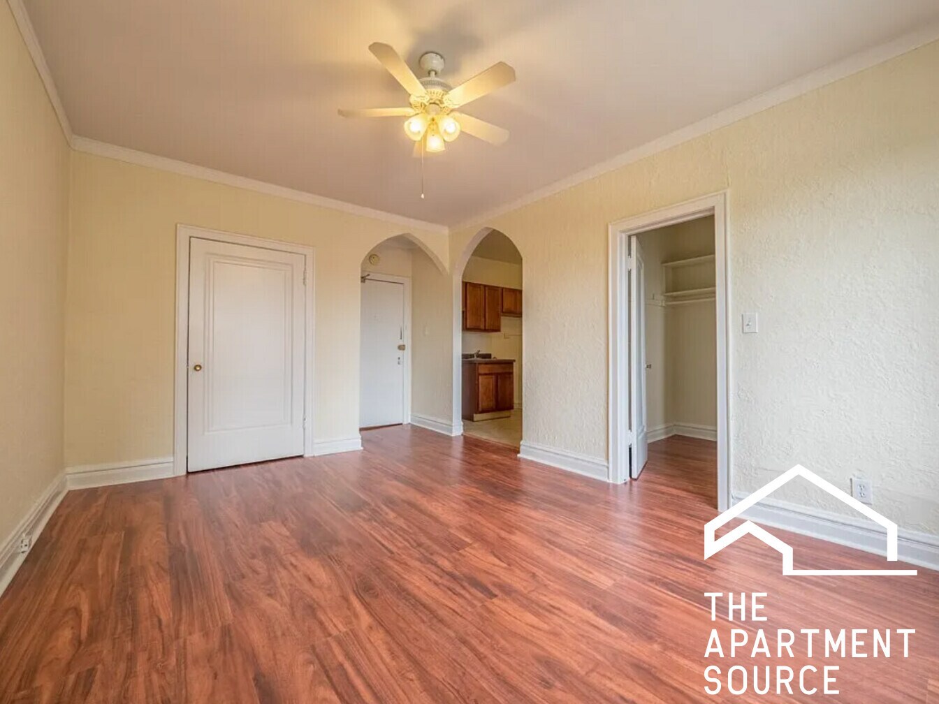 Building Photo - 4829 N Damen Ave