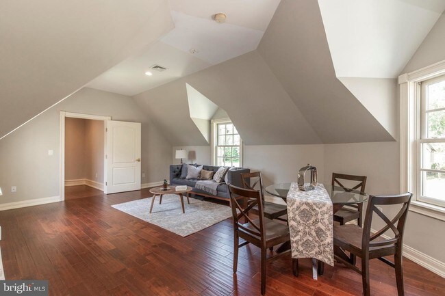 Building Photo - 2115 Pony Trail Dr