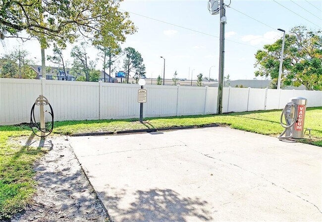 Building Photo - 125 Springwood Cir