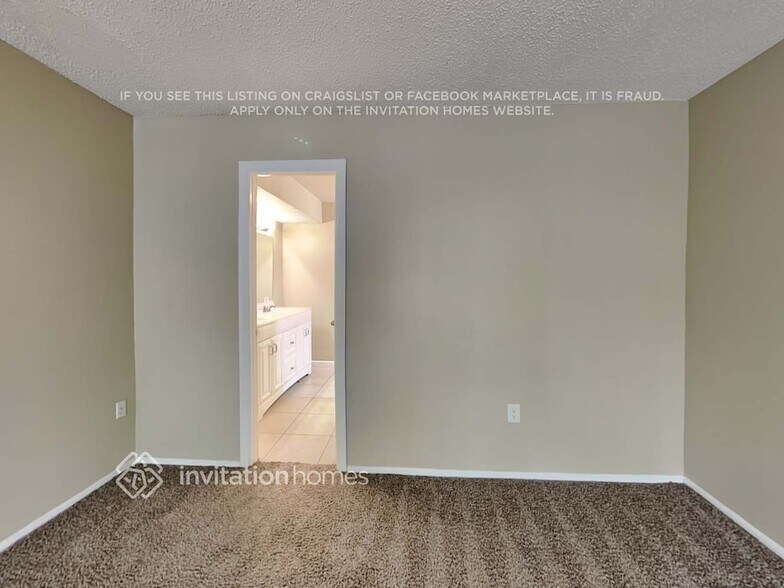 Building Photo - 11385 NW 41st St