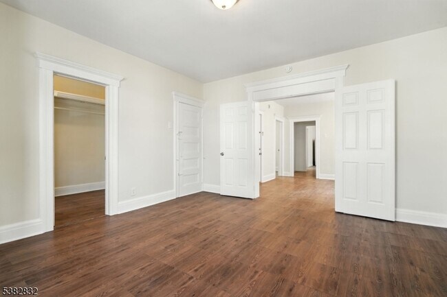 Building Photo - 178 N 16th St