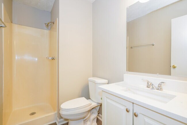 Building Photo - 833 Netherlands Dr