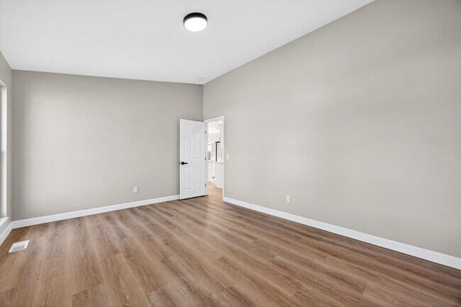 Building Photo - 1362 Half Moon Dr