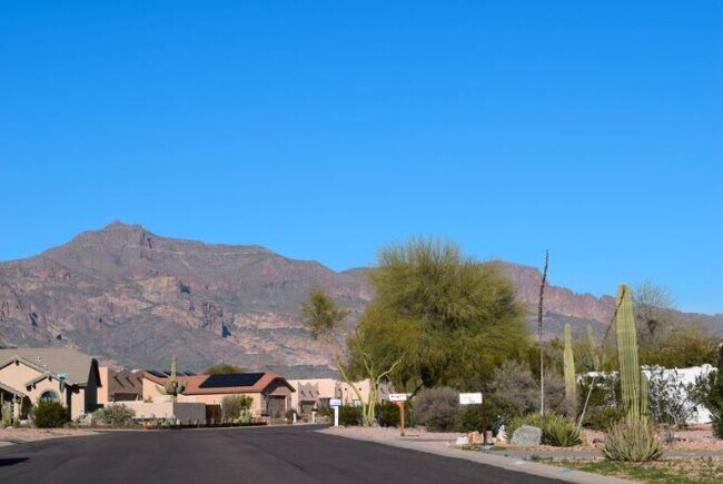 Building Photo - 6744 S Haunted Canyon Rd