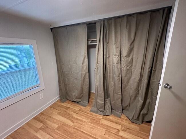 Building Photo - Mebane