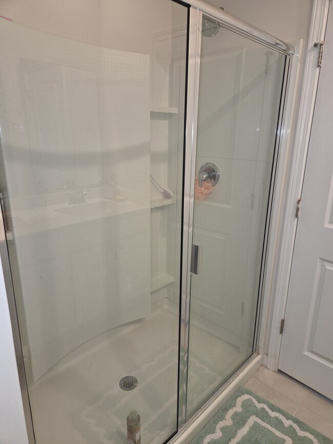 Building Photo - 3402 Bells Lk Cir