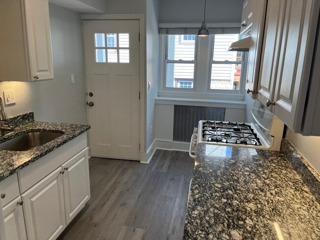 Building Photo - 7901 Greenwood Ave