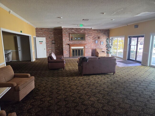 Building Photo - 1 Bed / 1 Bath Condo in Prime Denver Location – Pool + On-Site Laundry