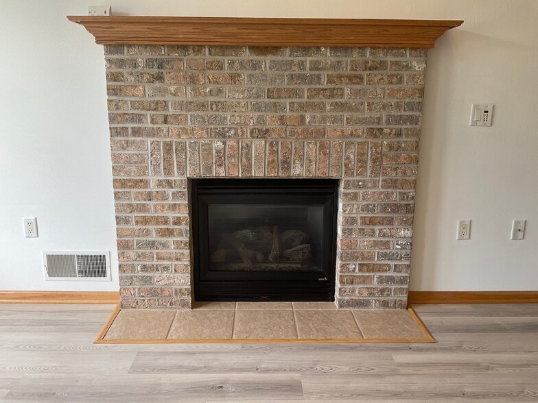 Building Photo - 5801 E Open Meadow