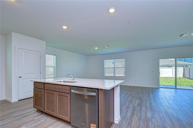 Building Photo - 32463 Weathered Oak Dr