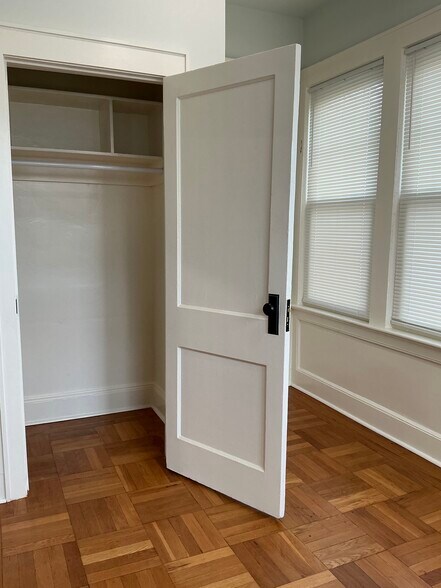 Building Photo - 176 Weequahic Ave