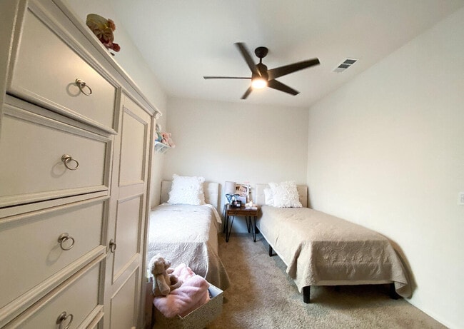 Building Photo - 44205 Le Seine Ln