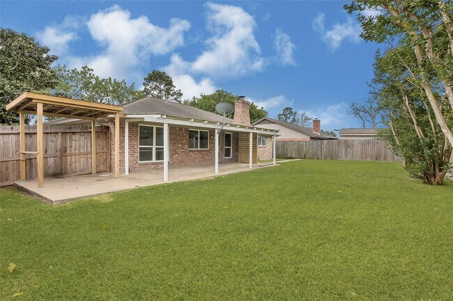 Building Photo - 10115 Kirkbluff Dr