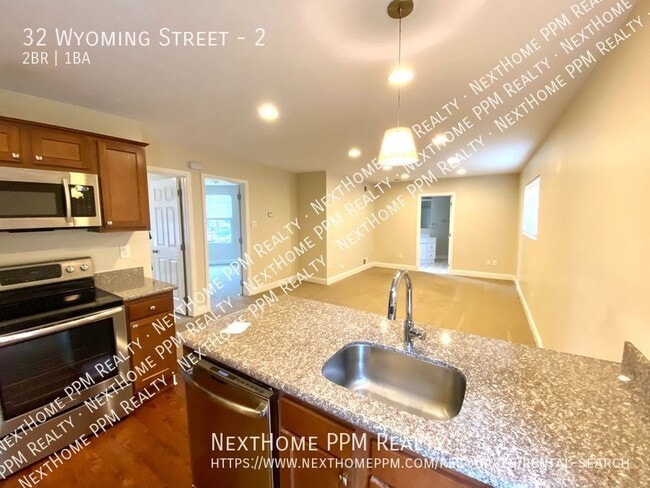 Building Photo - 32 Wyoming St