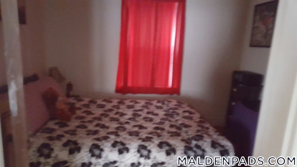 Building Photo - 349 Pleasant St