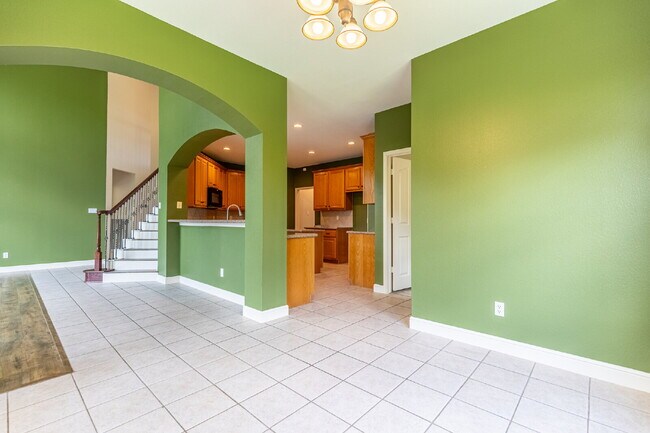 Building Photo - 1806 Three Forks