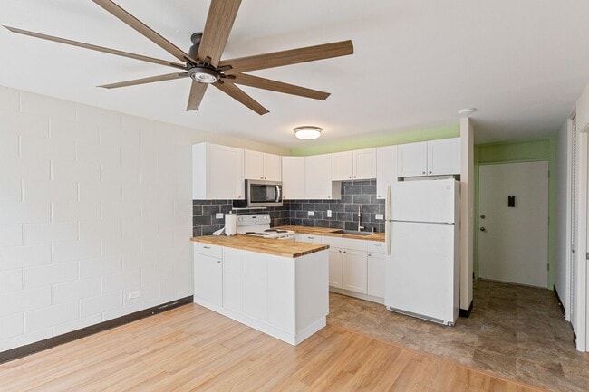 Building Photo - Upgraded 2-Bed Condo Steps from Ala Moana & Kaka‘ako