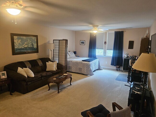 Building Photo - Fabulous 3br 2ba in Fuquay! Available July 31, 2026!