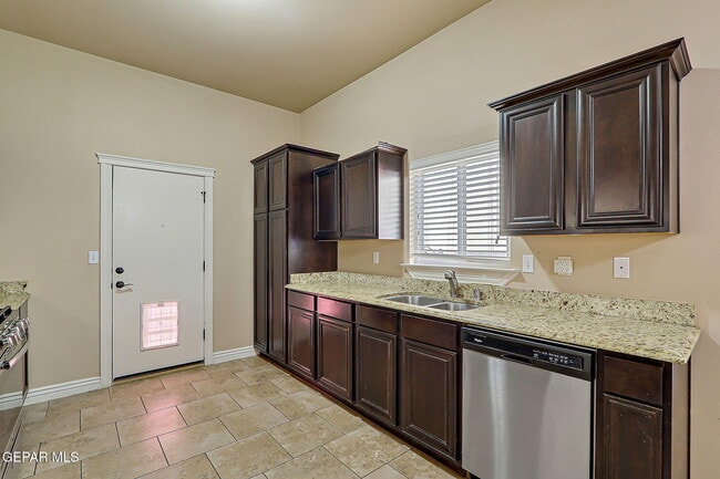 Building Photo - 3625 Grand Bahamas Dr