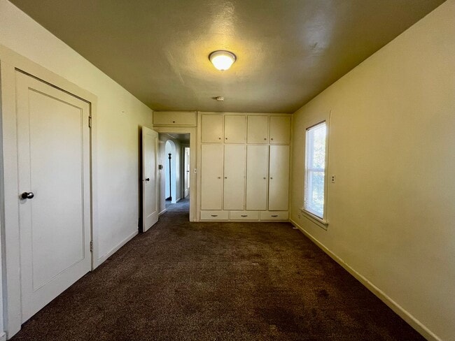 Building Photo - Non-Refundable & Security Deposit Total: $...