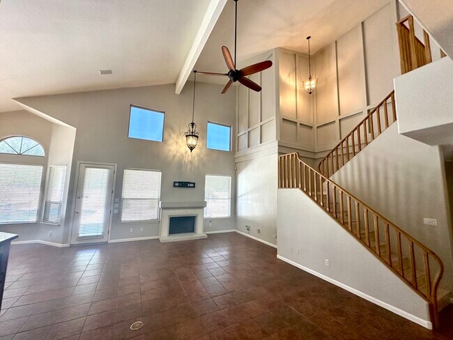 Building Photo - Spectacular Club West Executive home on co...