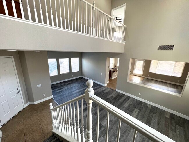 Building Photo - 12037 Contorno Vista Ct