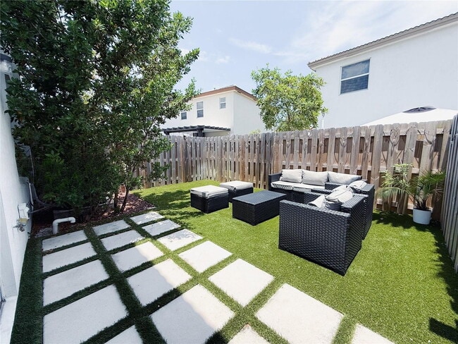 Building Photo - Northwest 24th Avenue, Miami, FL 33147 - 3 BR 2.5 BA townhouse