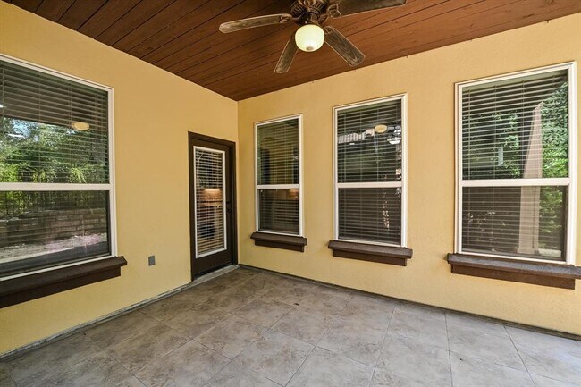 Building Photo - 12124 Terraza Cir