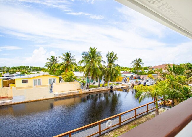 Building Photo - 1623 Venetian Dr