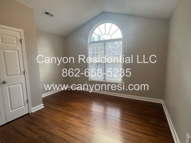 Building Photo - 118 Bayou Ct