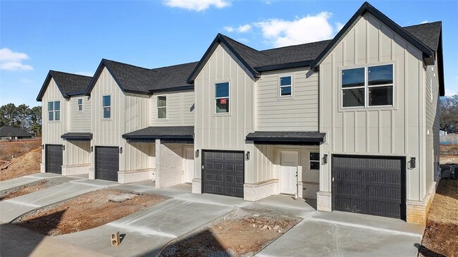 Building Photo - 1718 Cuppett Cir