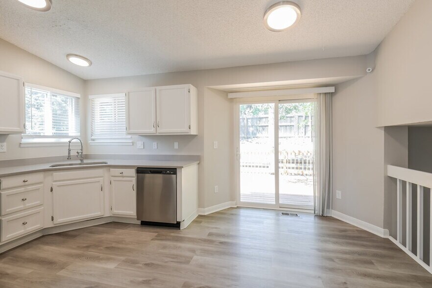 Building Photo - 5763 S Quatar Cir