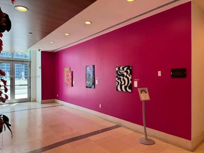 Building Photo - 200 Biscayne Blvd Way