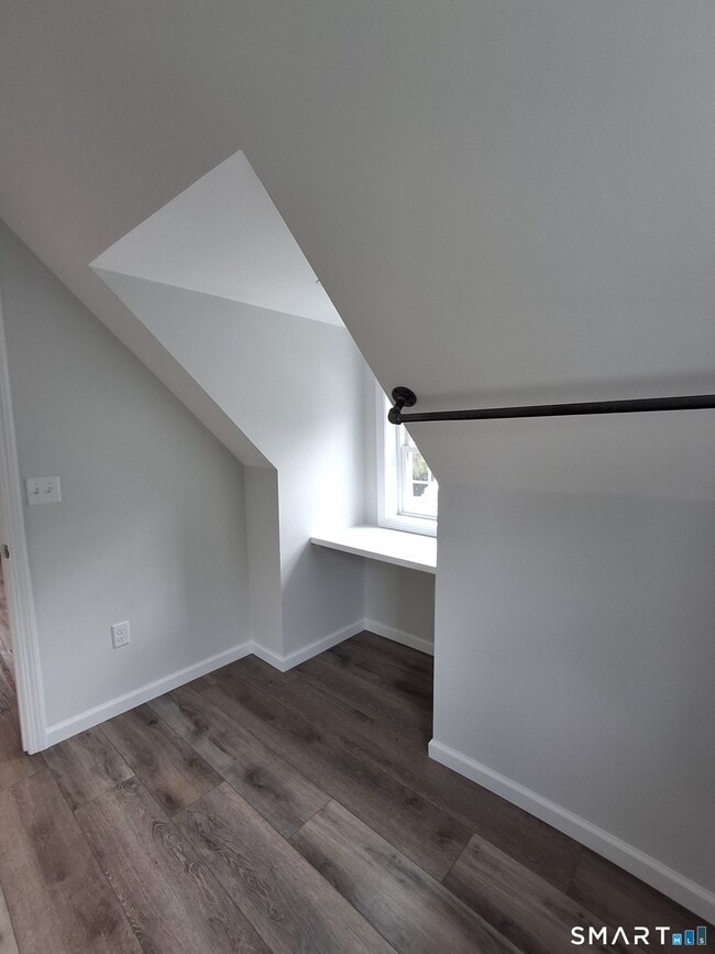 Building Photo - 78 West Ave