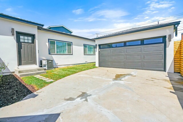 Building Photo - 3924 Tuller Ave