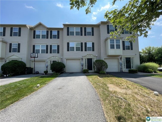 Primary Photo - 1058 Sparrow Way