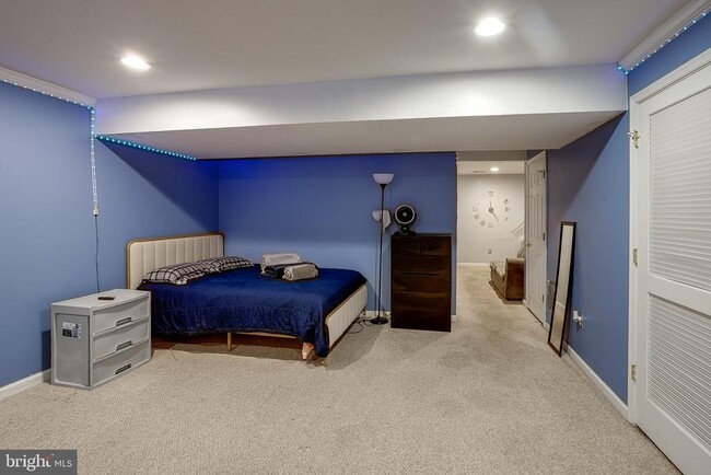 Building Photo - 8 Peppermint Dr