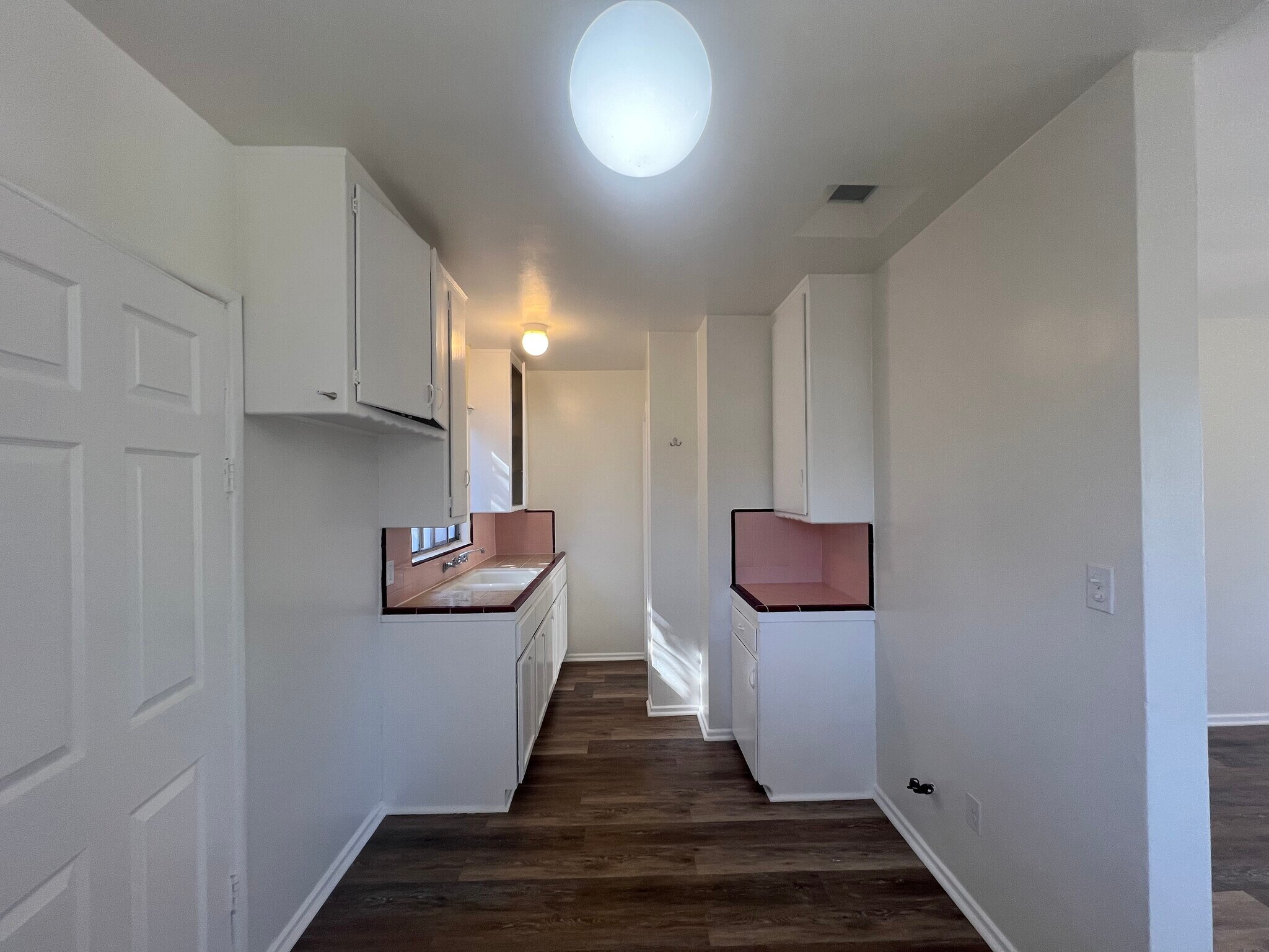 Building Photo - 10743 Califa St