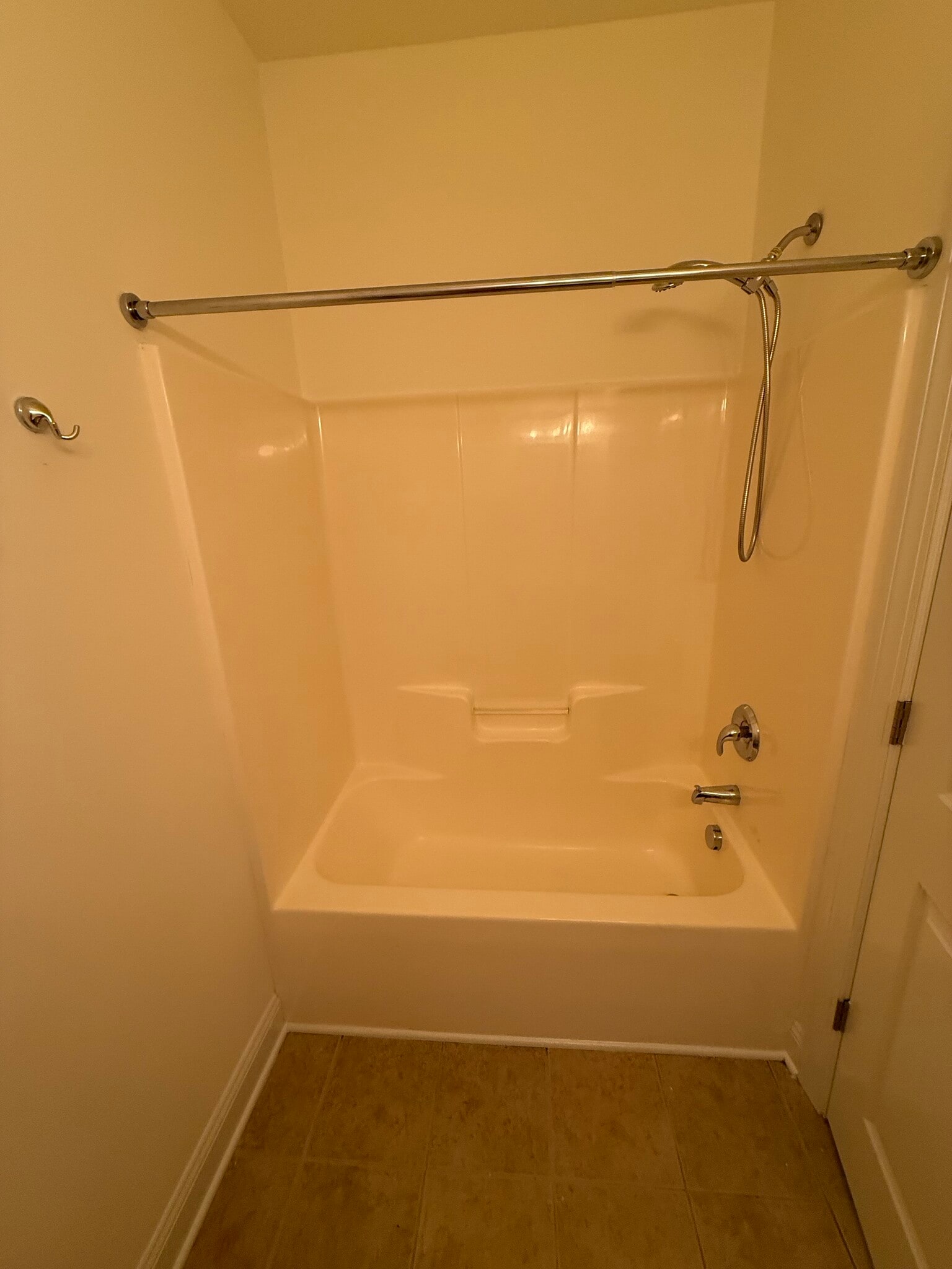Full Bath - 6017 Lettered Olive Pl