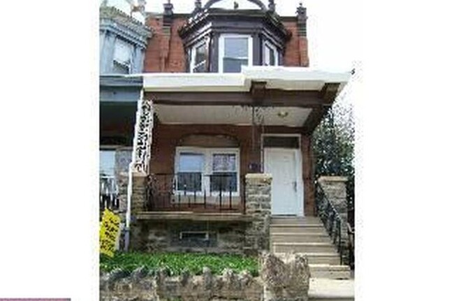 Primary Photo - 111 W Abbottsford Ave