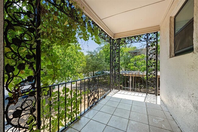 Building Photo - 1401 Kirkwood Rd