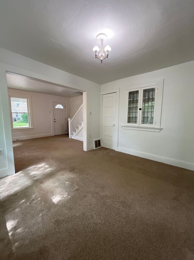 Building Photo - 3 Br 1 Bath Twin Home available in Bethlehem
