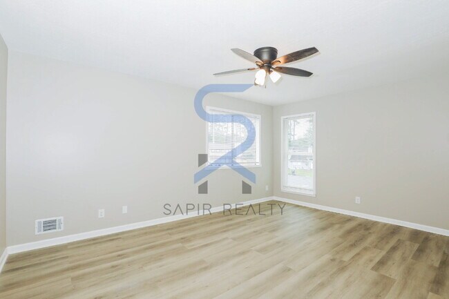Building Photo - Peaceful Cul-de-Sac Living – 3BR/2.5BA Home in Jonesboro