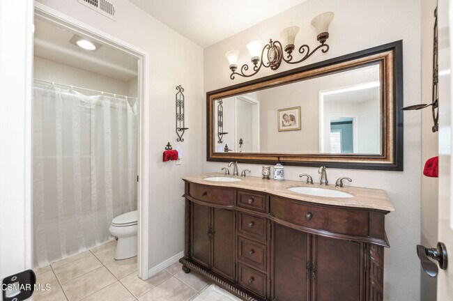 Building Photo - 2670 Grandoaks Dr