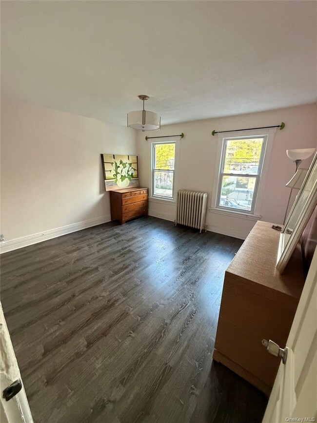 Building Photo - 4529 Carpenter Ave